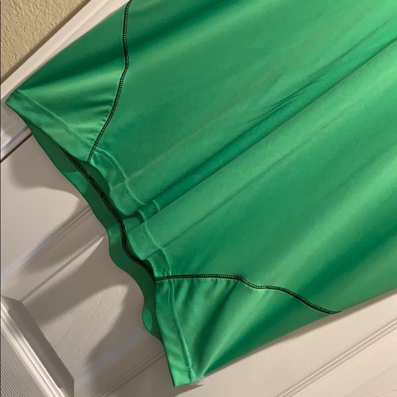 Adidas sports crew neck tee very cool color! - Picture 4 of 5